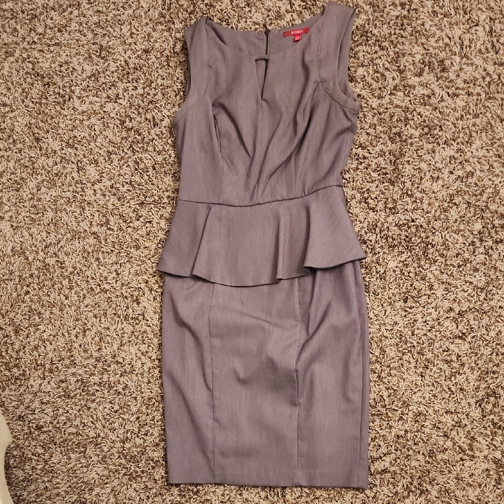 Gray Sleeveless Sheath Dress with Crew Neck for Work